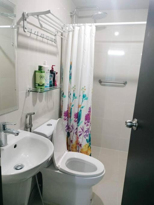 Cubao Manhattanheights U31N Tb, Studio Unit Manila Exterior photo